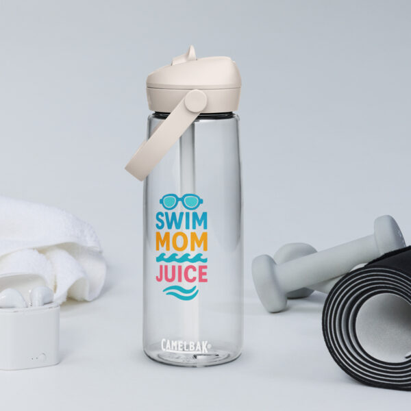 Swim Mom Juice Water Bottle – Fun, Functional, and Eco-Friendly - Image 3